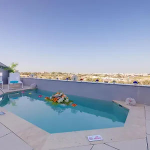  Apartment Salmar Court